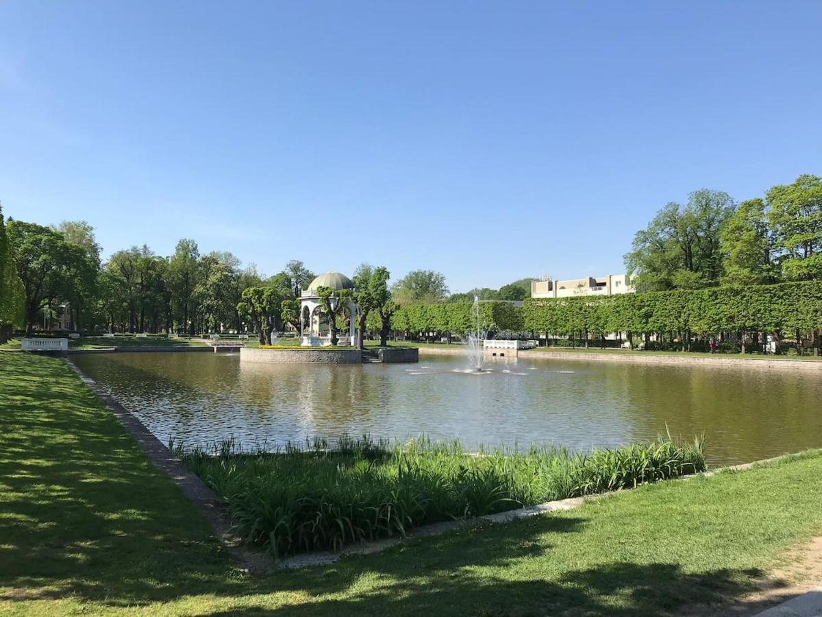 1 Bedroom Apartment Near Kadriorg Swan Pond Таллин Экстерьер фото